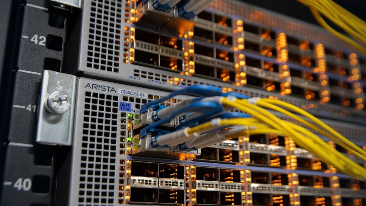 Powerful dedicated servers connected with premium massive bandwidth